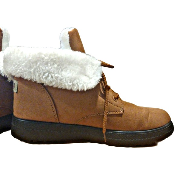 💸💲$14 Designer Look Fleece Lined Brown Suede Boots Women's Size 11 - Picture 2 of 6
